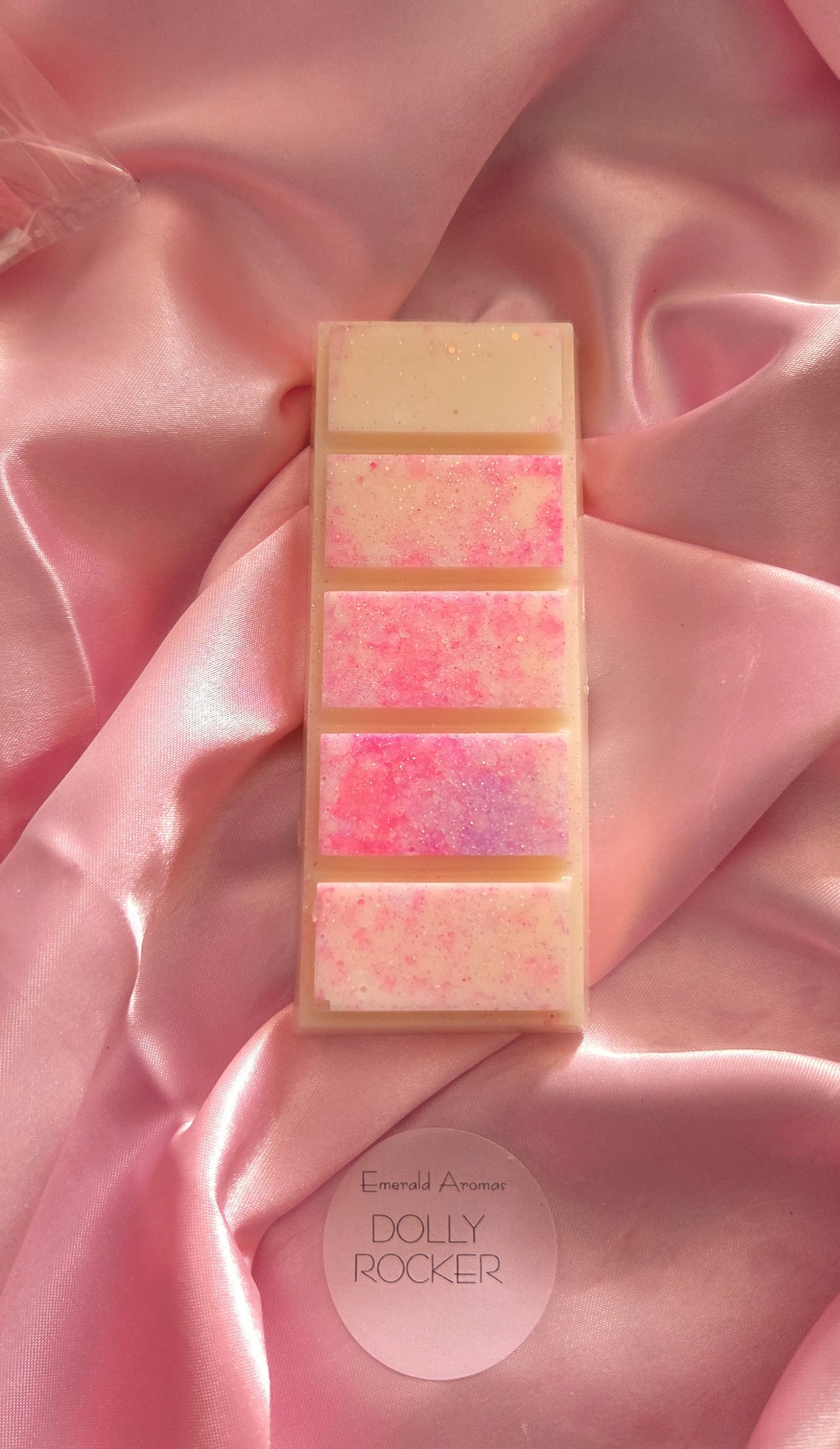 Dolly Rocker L. Flame Inspired Large Wax Melt