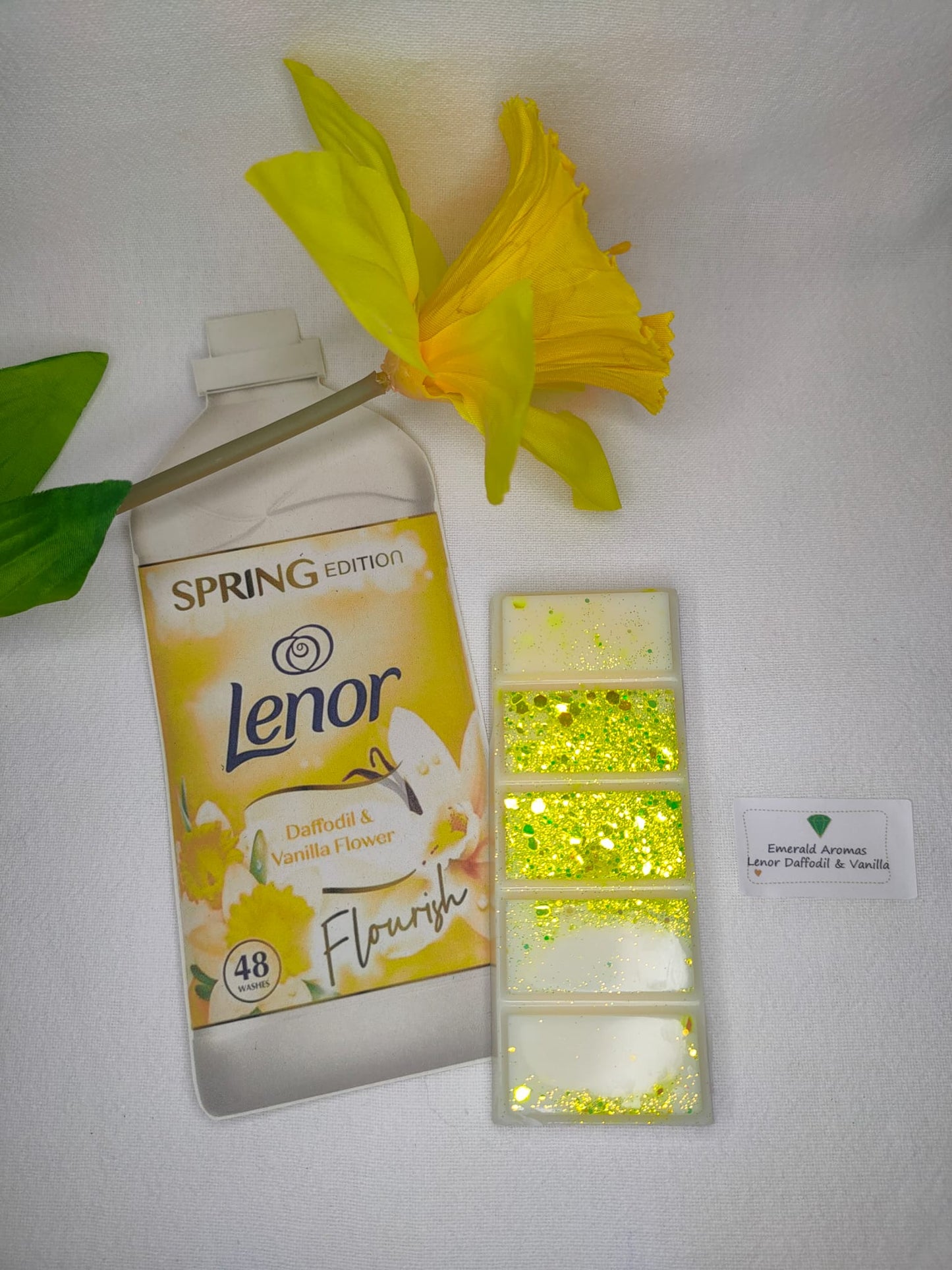 Lenor Daffodil & Vanilla Large Wax Melt 50g